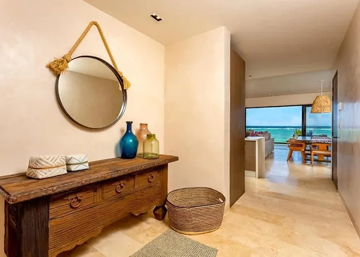 Apartment Beachfront 3br Escape With Rooftop Sea Tankah Bay